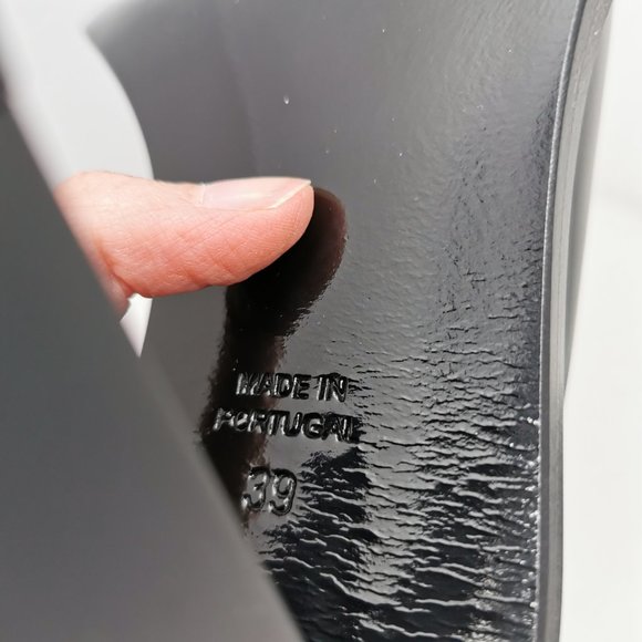 Marques Almeida Black Leather Mules Lined in Fur - Picture 16 of 16